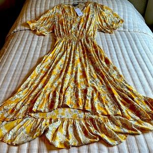 LTS Long Tall Sally Yellow print V-neck MIDI